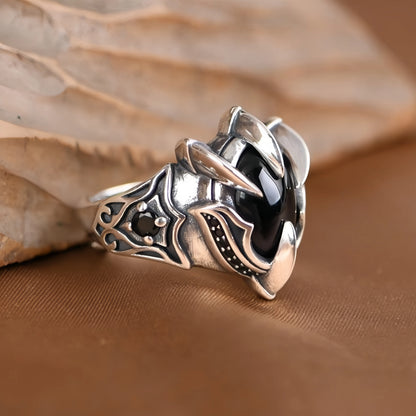 Gothic claw ring stainless steel black stone design
