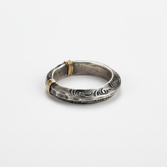 Hammered spearhead ring adjustable stainless steel artisan band